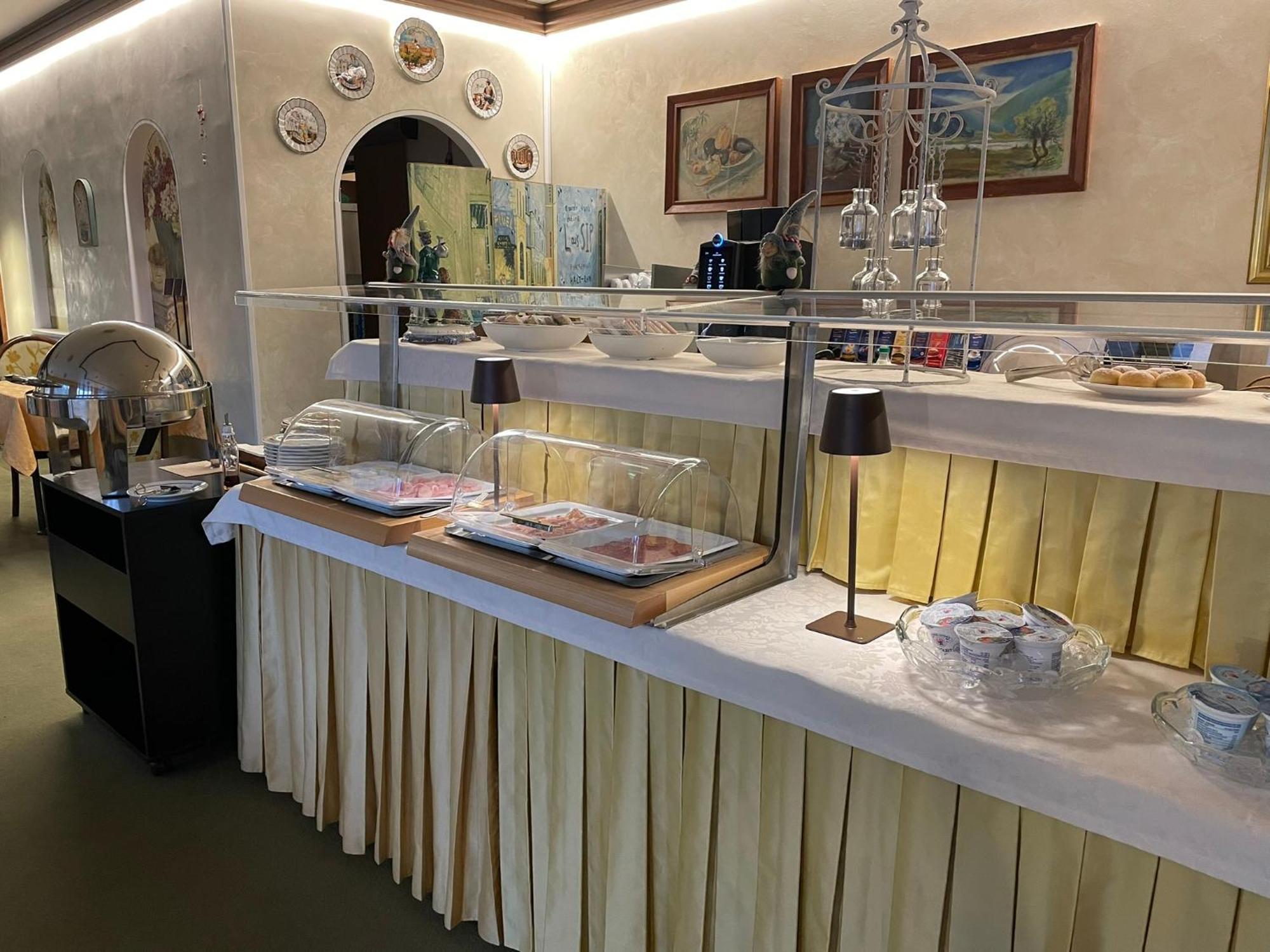 Hotel Miralago Wellness - Adults Only Molveno Extérieur photo